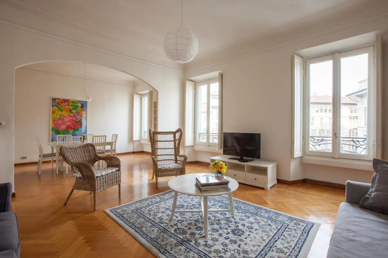 Apt With Balcony - 50 M Far From Pagano M1 Apartment Milan Italy